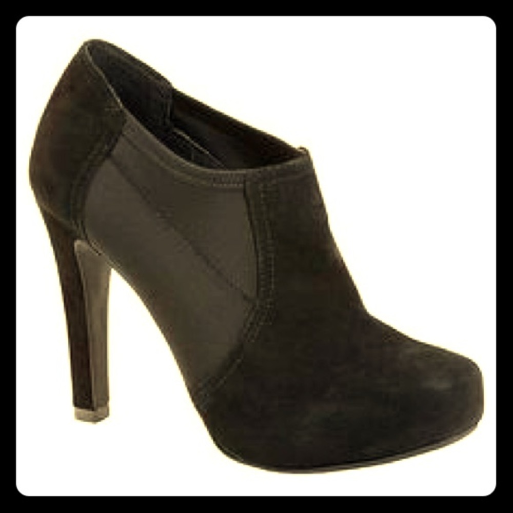 New Gianni Bini platform bootie heels size 10